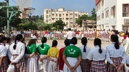 Students gathered for a GSL Robotricks event in their school yard